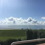 Appartement Schoenes Feriendomizil Mit Meerblick Suedstrand Naehe Fliegerdeich In Wilhelmshaven