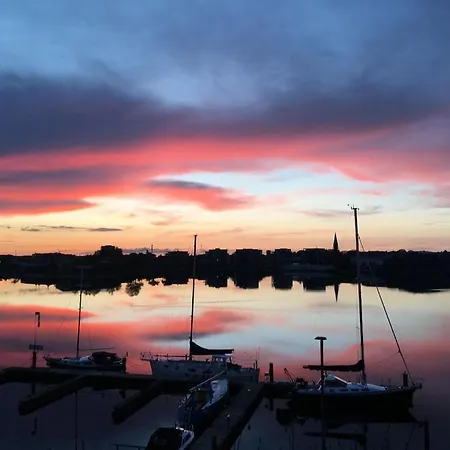 Schoenes Feriendomizil Mit Meerblick Suedstrand Naehe Fliegerdeich In Apartman Wilhelmshaven