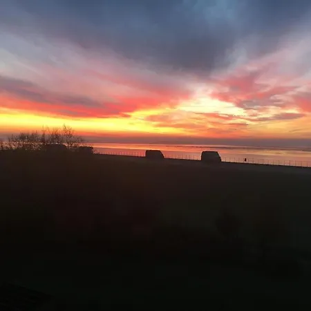 Schoenes Feriendomizil Mit Meerblick Suedstrand Naehe Fliegerdeich In * Wilhelmshaven