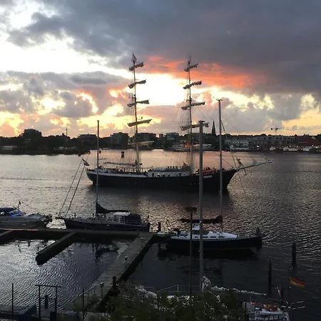 Schoenes Feriendomizil Mit Meerblick Suedstrand Naehe Fliegerdeich In * Wilhelmshaven