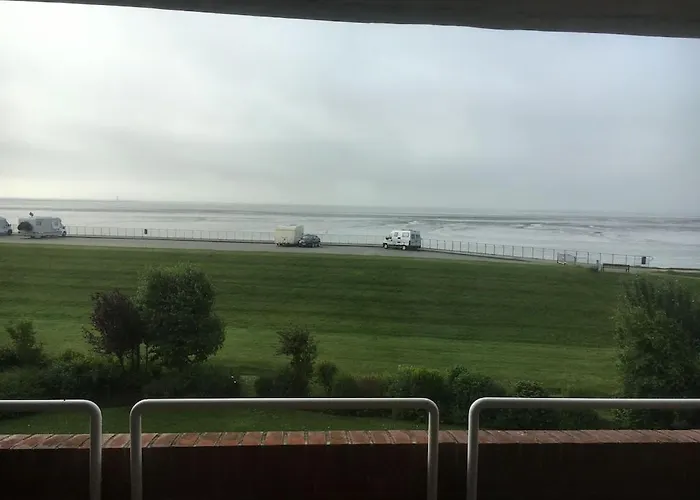 Apartment Schönes Feriendomizil Mit Meerblick Südstrand Nähe Fliegerdeich In *